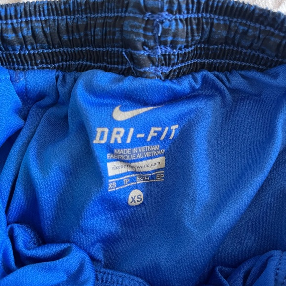 Nike Dri-Fit running short XS - Picture 3 of 3